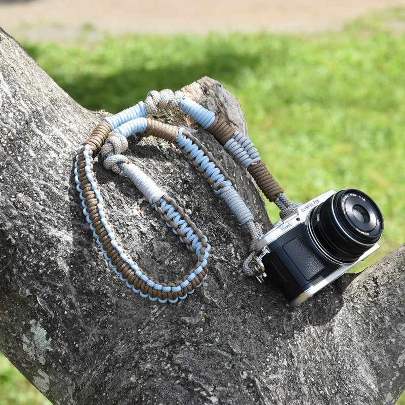 Outdoor Rope Braided Camera Strap/ Brown Blue - ขาตั้งกล้อง - ไฟเบอร์อื่นๆ หลากหลายสี