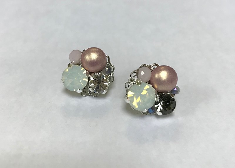 Pearl Rhinestone Earrings - Pink + White - Earrings & Clip-ons - Other Metals Pink