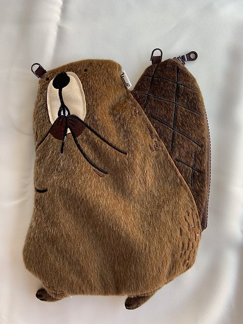 unmelt (new store) Wildbag Beaver / animals bag / pouch / beaver