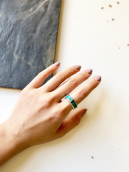BOITE LAQUE Vintage One-of-a-kind Rectangle Turquoise Silver Ring