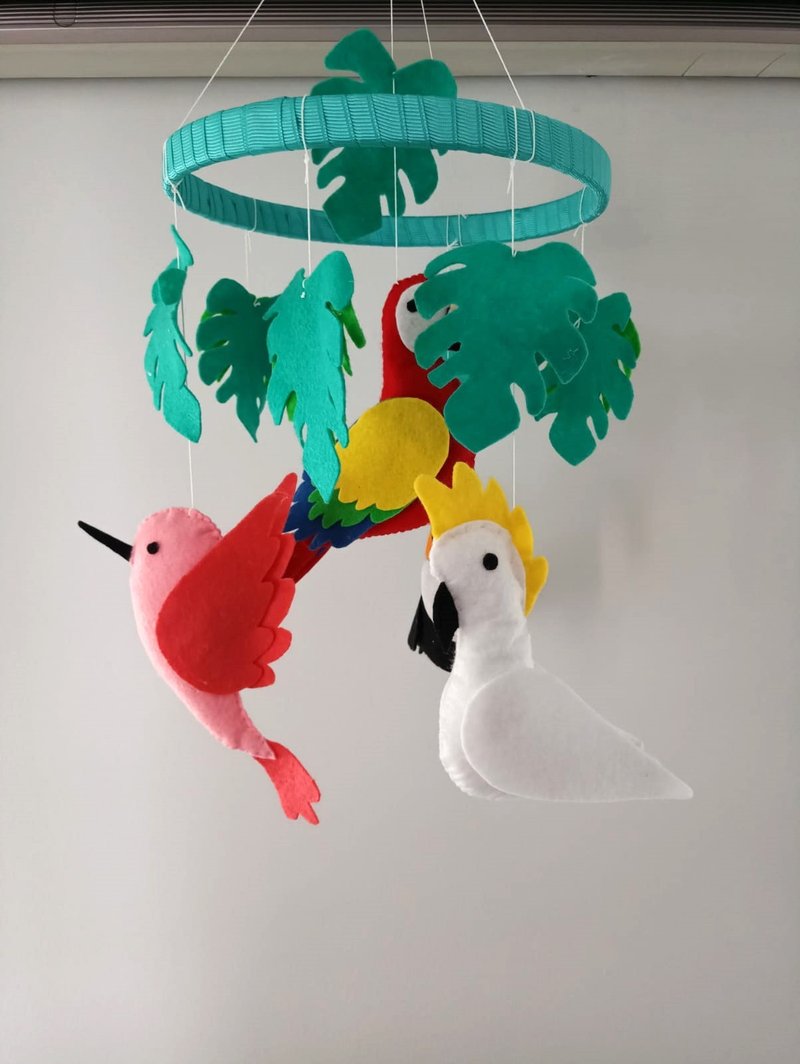 Parrot baby mobile crib, felt Tropical Birds neutral nursery decor, baby mobile - Kids' Toys - Other Materials 