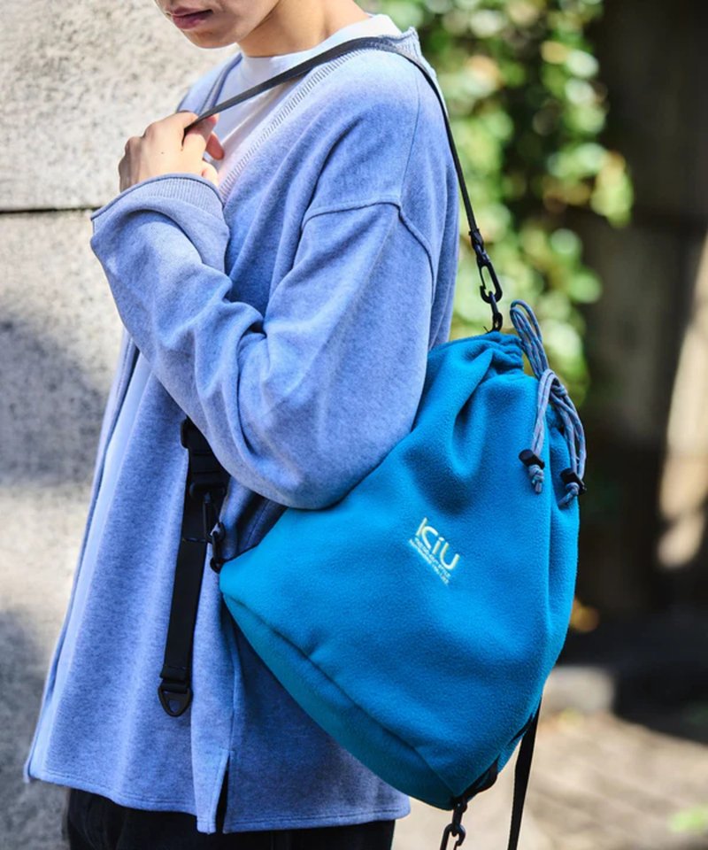 【熱門預購】KiU 羊絨運動束口袋 (三色) K488 - 後背包/背包/書包 - 羊毛 