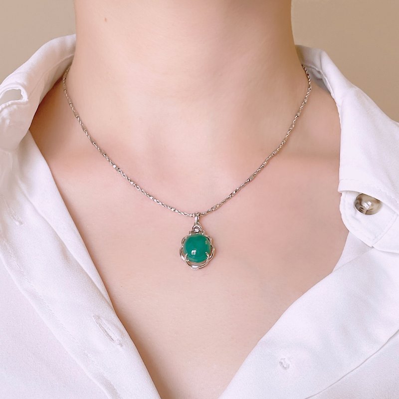 6.7ct Gemstone grade Taiwan sapphire palladium necklace pendant [Forest Elf] - Necklaces - Gemstone Green