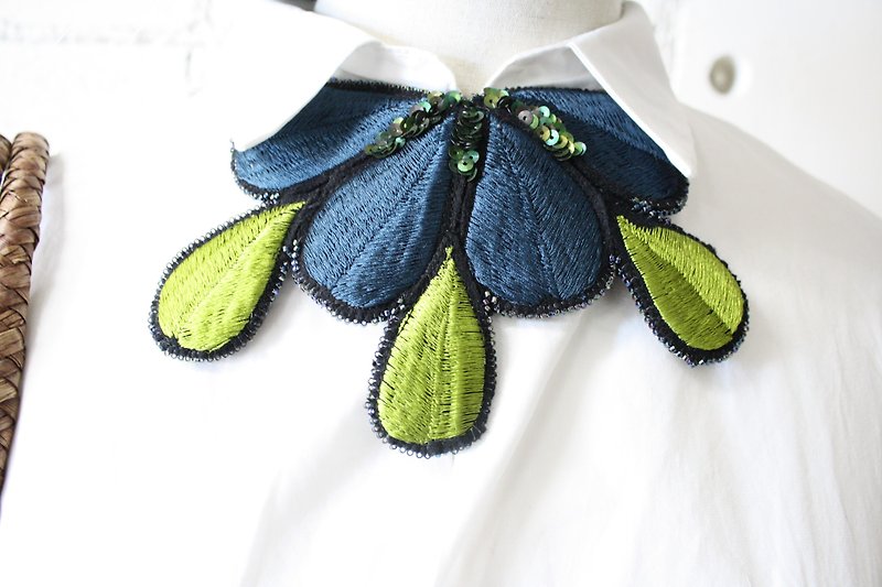 刺繍　ネックレス　　Embroidery Necklace - 項鍊 - 繡線 多色