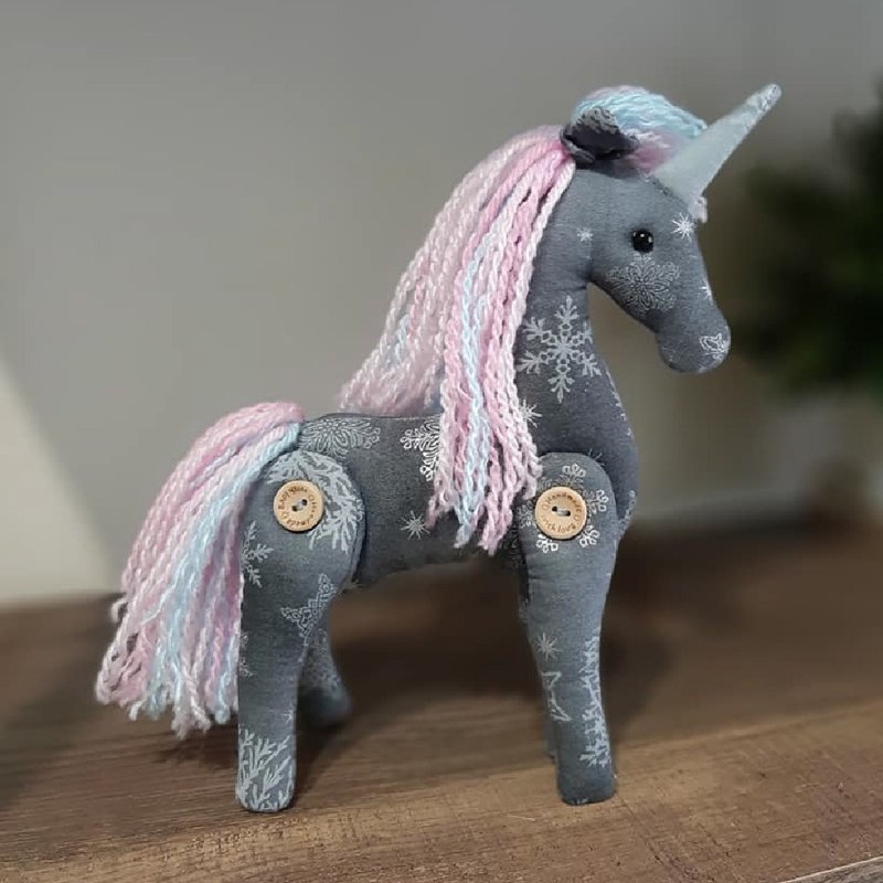 Rainbow unicorn - ตุ๊กตา - ผ้าฝ้าย/ผ้าลินิน สีเทา