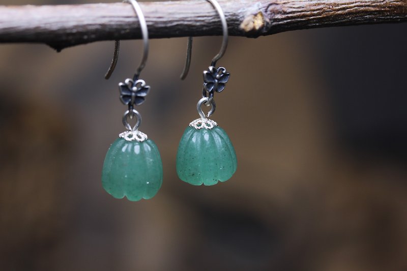 Vintage style, jade dongling jade, pumpkin beads, butterfly earring