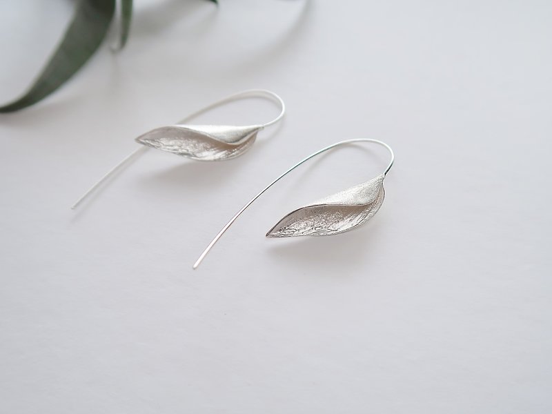Exclusive pair of 925 sterling silver forest core leaf U-shaped earrings - Earrings & Clip-ons - Sterling Silver White