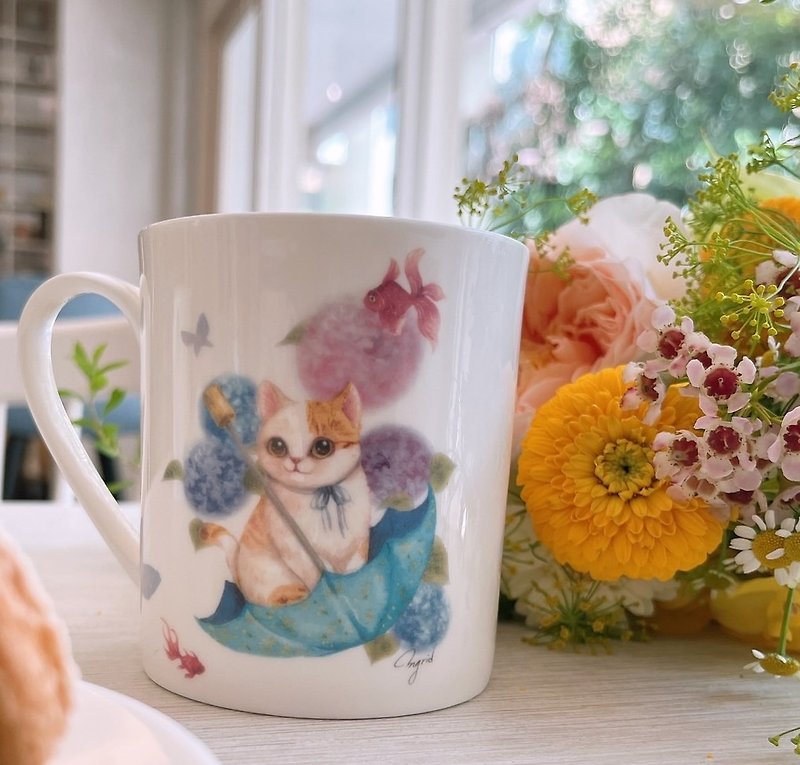 Collaborating illustration artist-English Blue Cat Afternoon Tea Bone China Cup Series-Flower Cat Cup - Mugs - Porcelain 