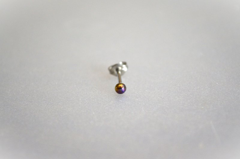 Titanium　pierced earrings・チタンピアス１粒=P・P・B=１８G(１mm) - 耳環/耳夾/耳骨夾 - 其他金屬 金色