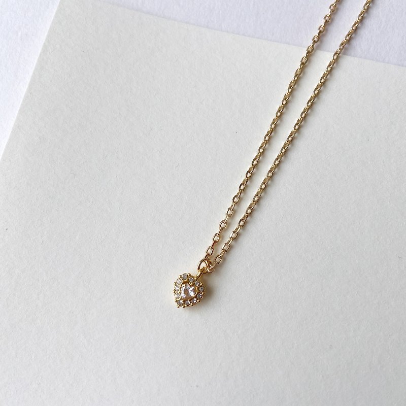 Simplicity Eternal Love Clavicle Chain