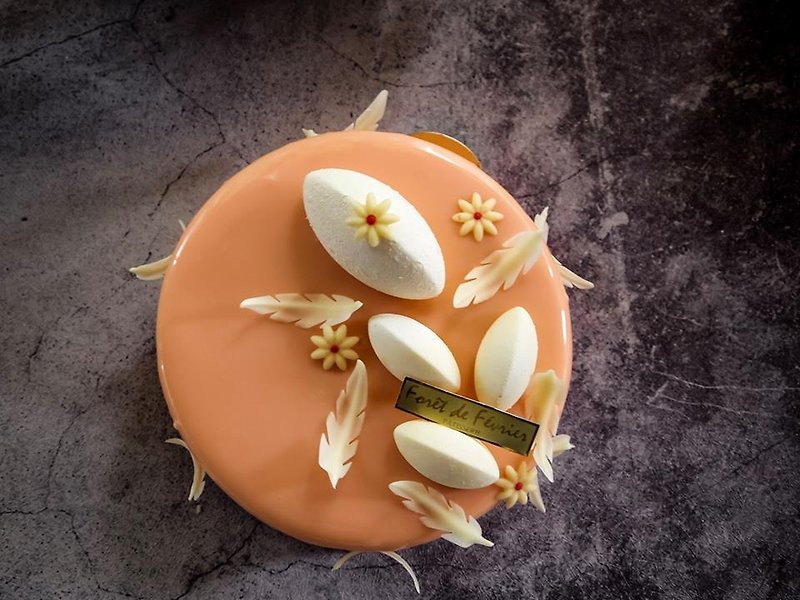 【二月森甜點店】維納斯慕斯蛋糕-6吋 - 蛋糕/甜點 - 新鮮食材 橘色