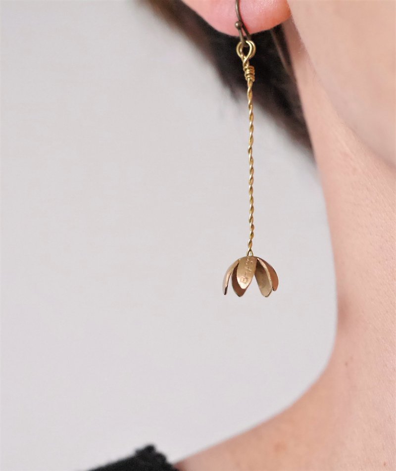 ツリバナ　ピアス　素材　真鍮 - 耳環/耳夾 - 銅/黃銅 金色