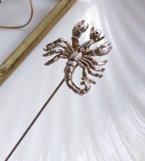 老時光角落 星座 蠍子 棒針一字針 帽針。西洋古董飾品