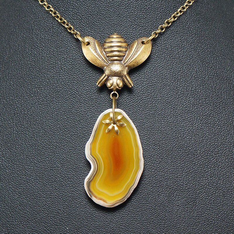 Honey Yellow Agate Slab Slice Brass Bee Boho Pendant Necklace Woman Jewelry Gift - Necklaces - Semi-Precious Stones Yellow