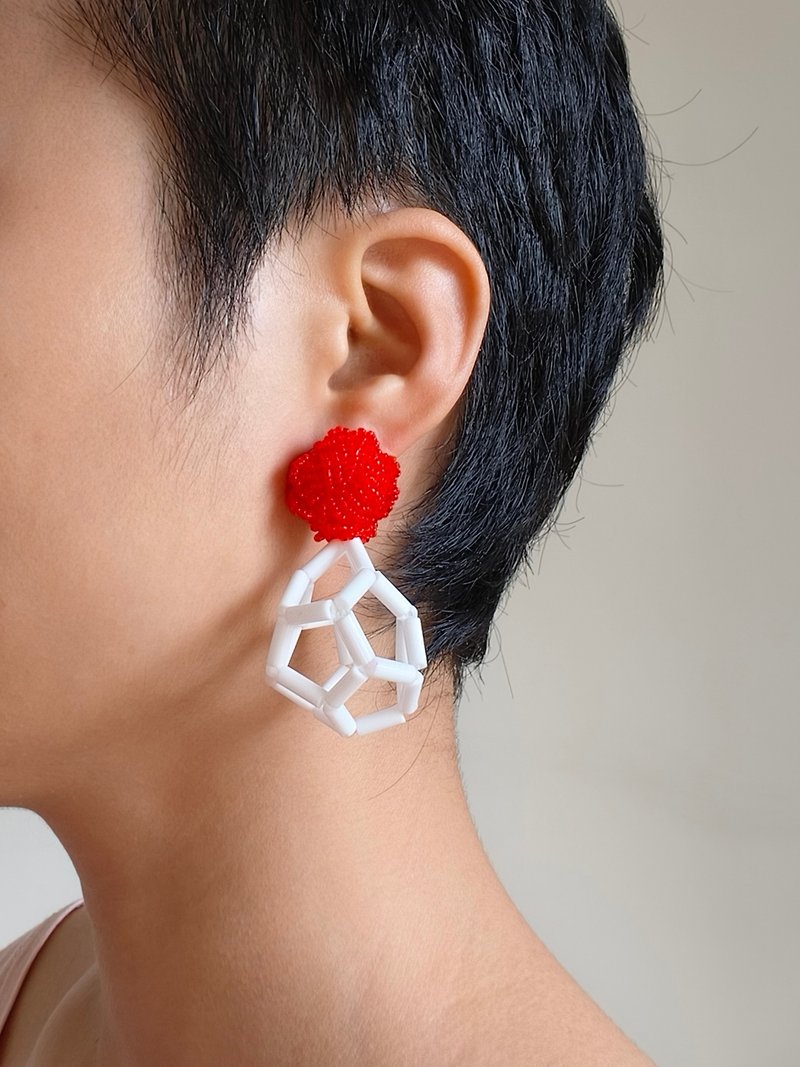 串珠蘑菇紅白耳環 - 耳環/耳夾 - 瓷 紅色