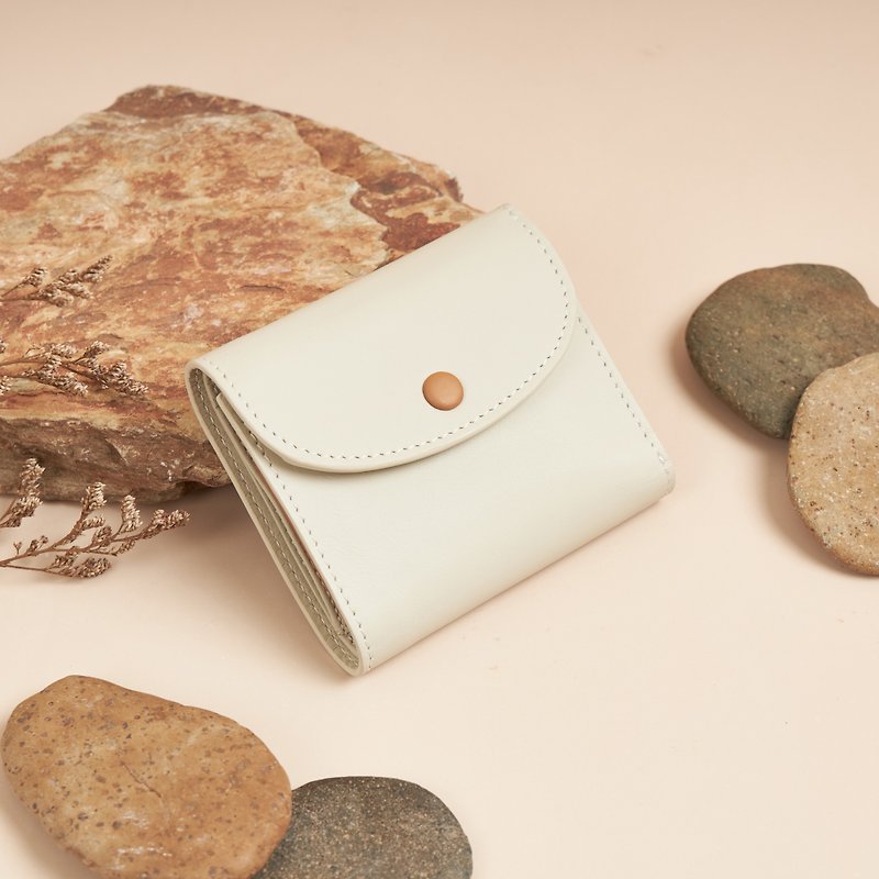 TRIFOLD leather wallet in Cream-tan - กระเป๋าสตางค์ - หนังแท้ ขาว