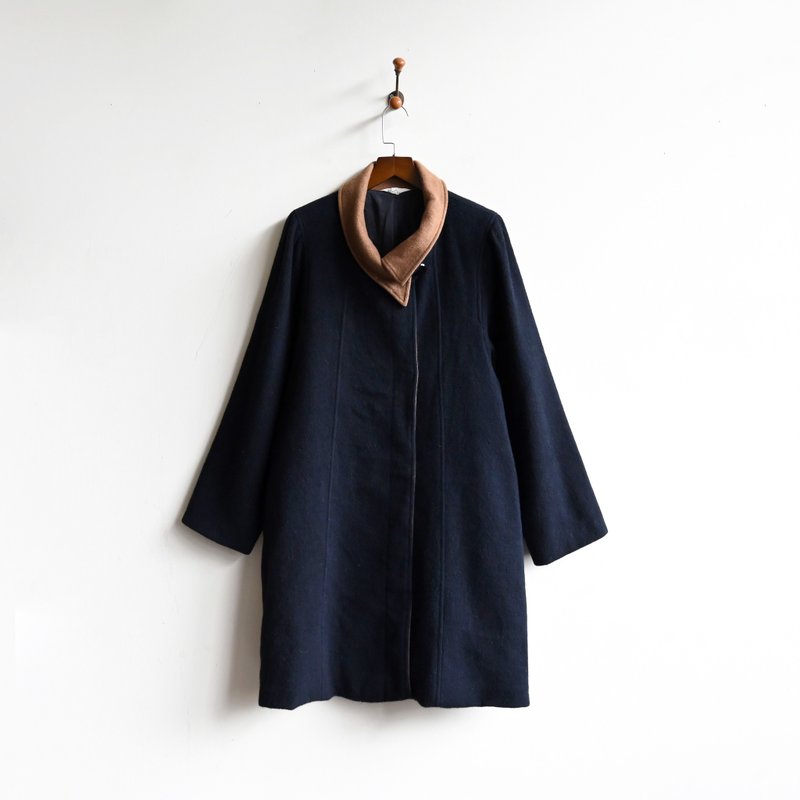 [Egg Plant Vintage] Merino wool blend Japanese umbrella-shaped vintage coat - Women's Casual & Functional Jackets - Wool Black