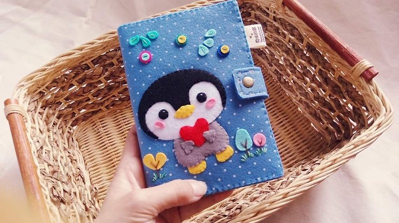 Non-woven ~ Passport Bag ~ Little Penguin Series - Knitting, Embroidery, Felted Wool & Sewing - Polyester Multicolor