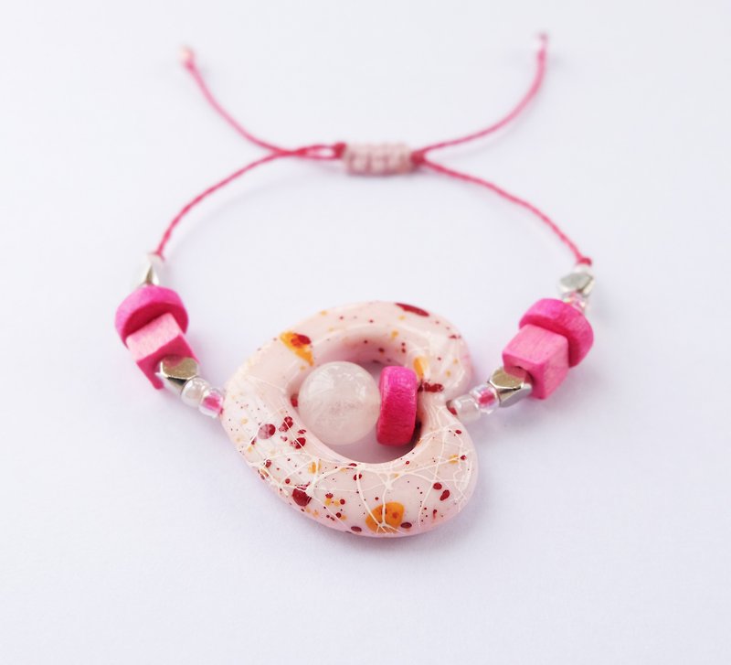 Pink painted heart with pink beads string bracelet - Bracelets - Other Materials Pink