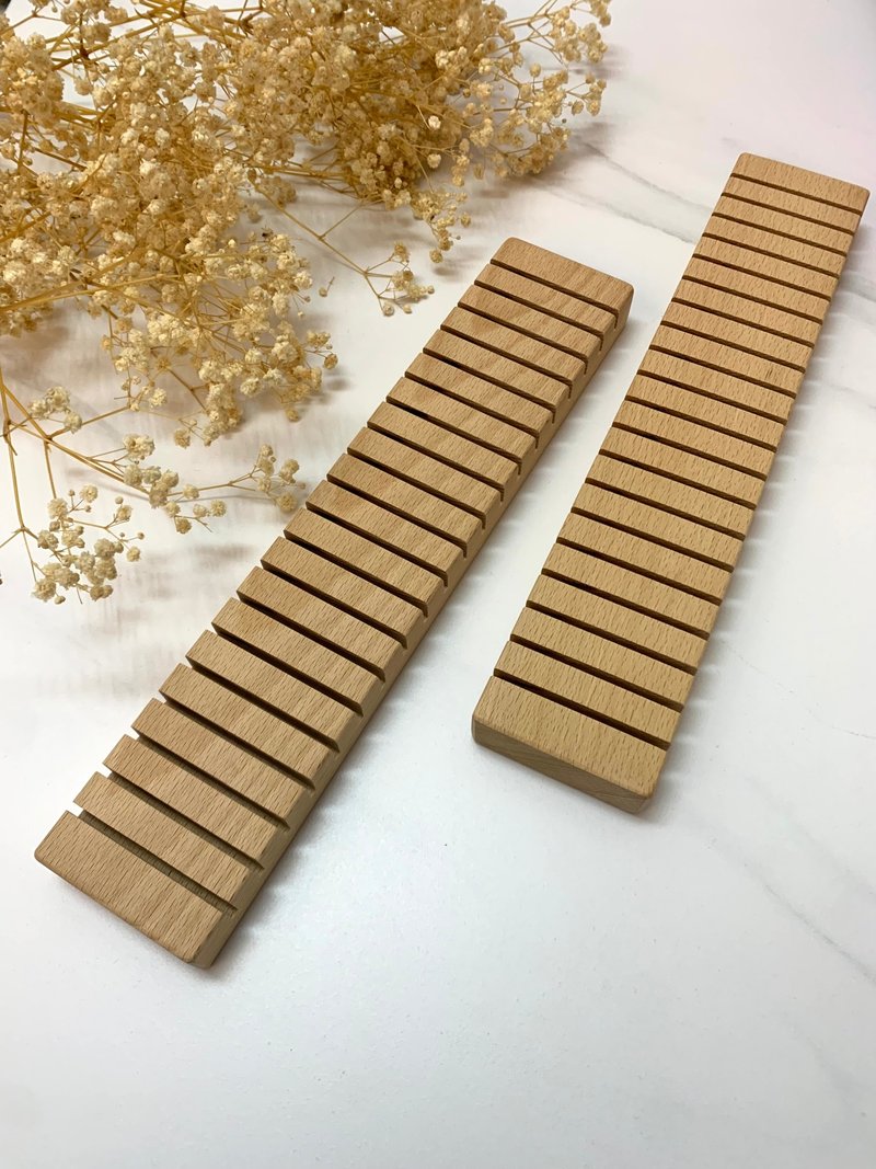 [Calligraphy Supplies] Envelope name Cassiyang calligraphy wooden writing rack with 20 card slots - ที่ตั้งบัตร - ไม้ สีกากี