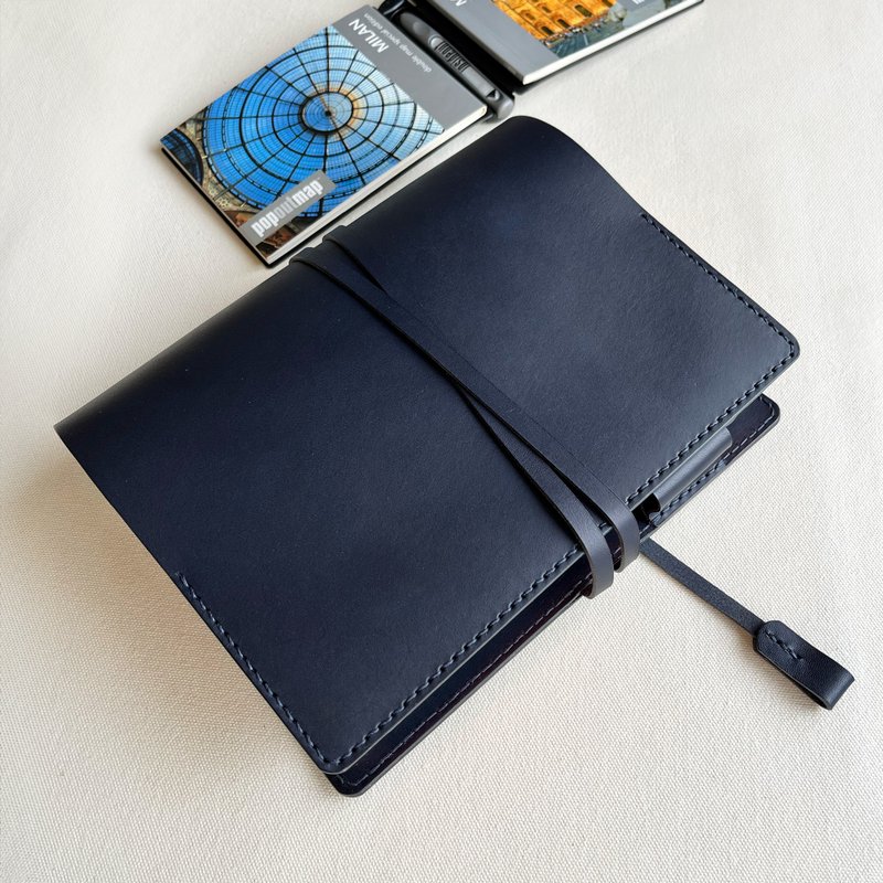 艾曼紐 A5 皮革筆記本/書衣/手帳 - 海軍藍 客製化商品 - 筆記本/手帳 - 真皮 藍色