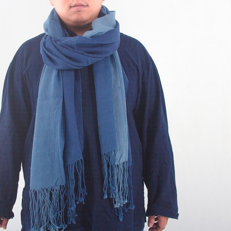 Zhuo also blue dyed - blue dyed wool flat weave scarf - ผ้าพันคอ - ขนแกะ สีน้ำเงิน