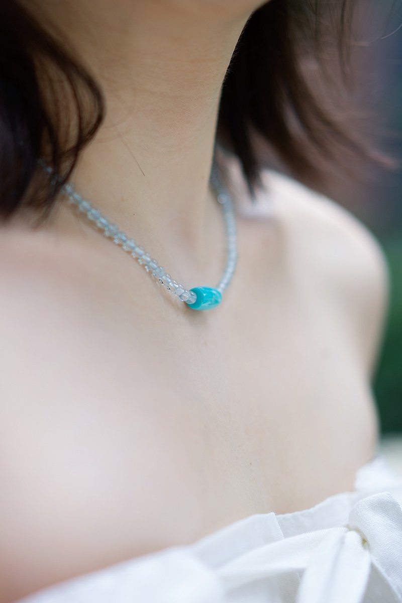 「ブレス」アクアマリンターコイズブルーの海の青の磁器の高い天然鉱石のクリスタルクリアな甘くてロマンチックな海の風 - ネックレス - 宝石 