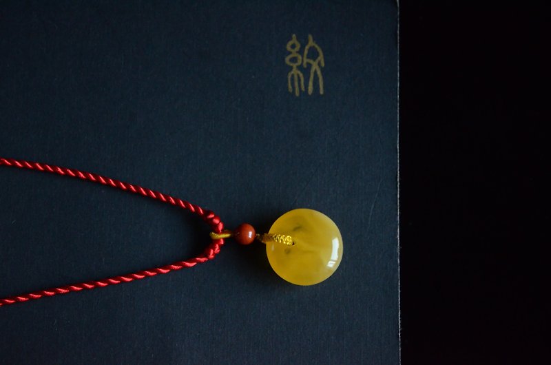 [Courtesy] Amber Natural Organic Gemstone Amber Peace Buckle Baby Gift Necklace - สร้อยคอ - เครื่องเพชรพลอย สีเหลือง