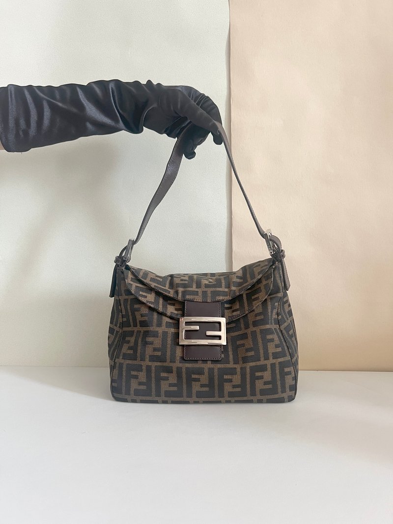 FENDI Zucca 經典老花肩背包則肩袋 氣質優雅 日本中古vintage - 手提包/手提袋 - 真皮 咖啡色
