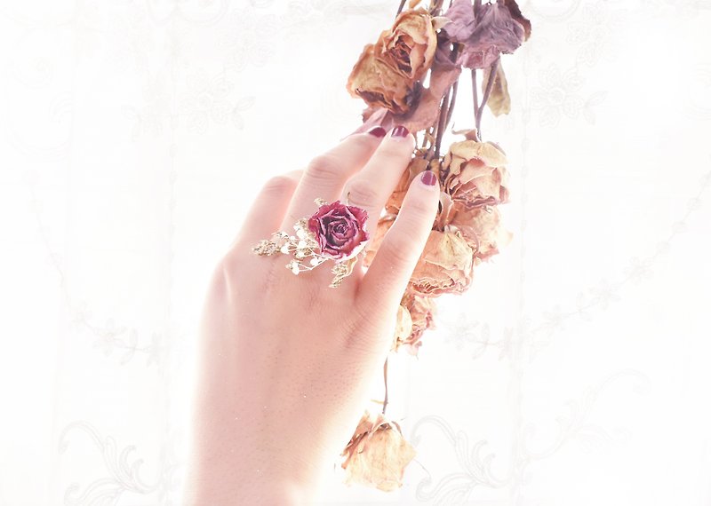 玫瑰千日紅戒指  乾燥花 伴娘 婚禮 情人節 手飾 婚禮 婚禮小物教 - 戒指 - 植物．花 粉紅色