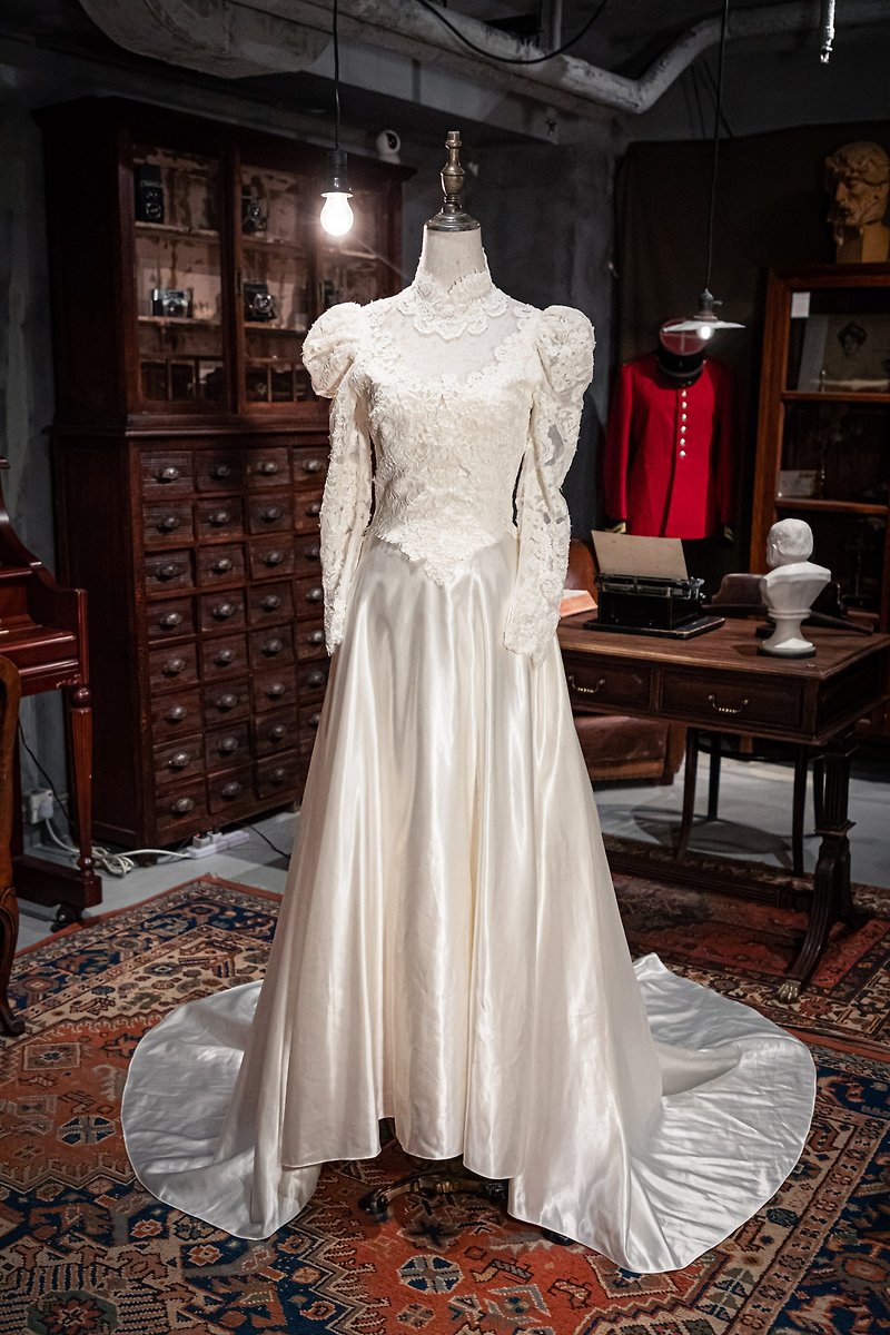 50s vintage long sleeve lace wedding gown - Evening Dresses & Gowns - Cotton & Hemp Gold