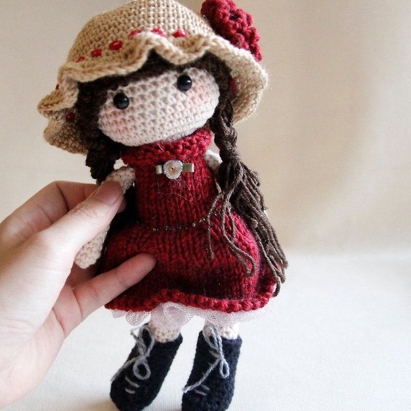 リトルビューティードール 大きな赤いバラの小さなドレス パフスカート 三つ編み人形 ベージュの大きな花の麦わら帽子 - 人形・フィギュア - ポリエステル レッド