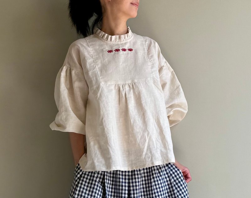 Poetry of Life / Antique Beige Linen / Embroidered Ruffle Collar Puff Sleeve Top 100% Linen - Women's Tops - Cotton & Hemp 