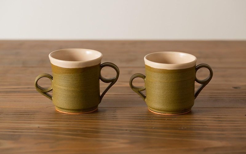 ２つ持ち手カップ　カーキ - 咖啡杯/馬克杯 - 陶 綠色
