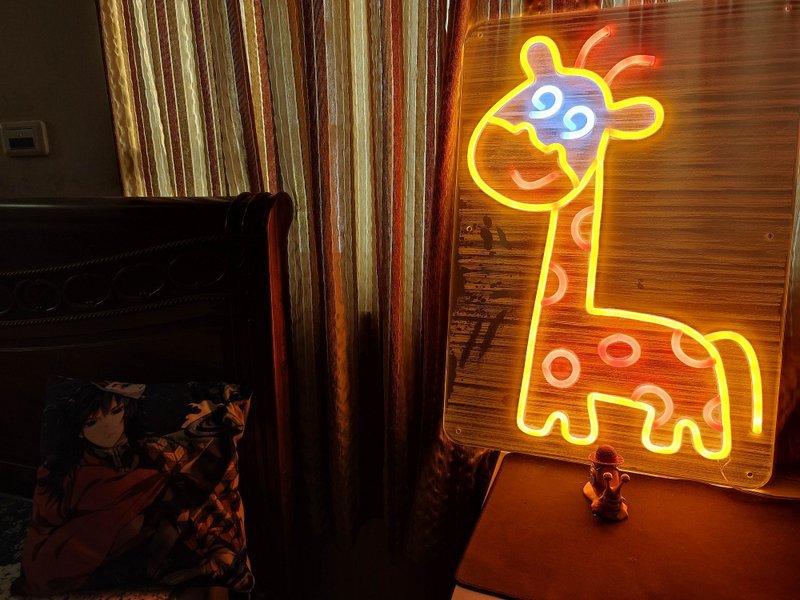 【客製化商品】LED 霓虹燈 空間氛圍小夜燈  長頸鹿 - 燈具/燈飾 - 壓克力 
