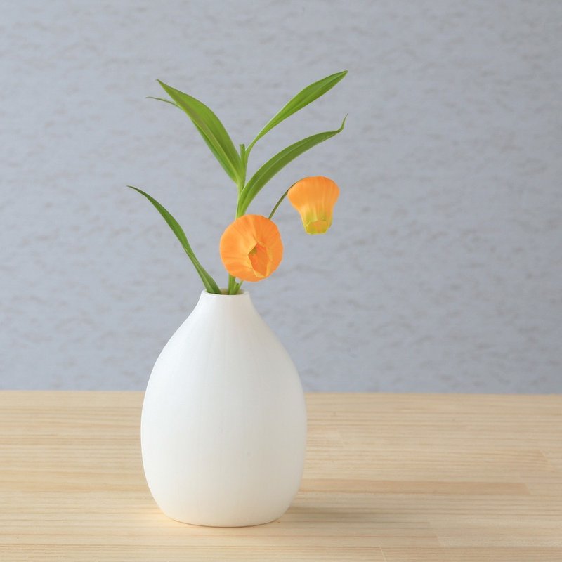 白い磁器の丸い一輪挿しー28 - 花瓶/花器 - 瓷 白色