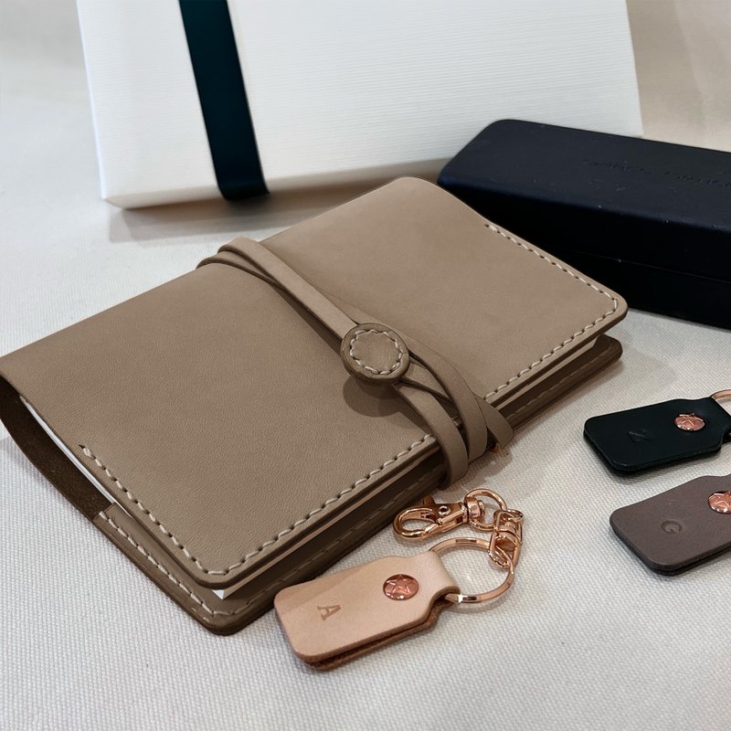 Emerald A6 Leather Book Cover/Handbook - Slate Gray/Oak White Customized Engraving - สมุดบันทึก/สมุดปฏิทิน - หนังแท้ สีเทา