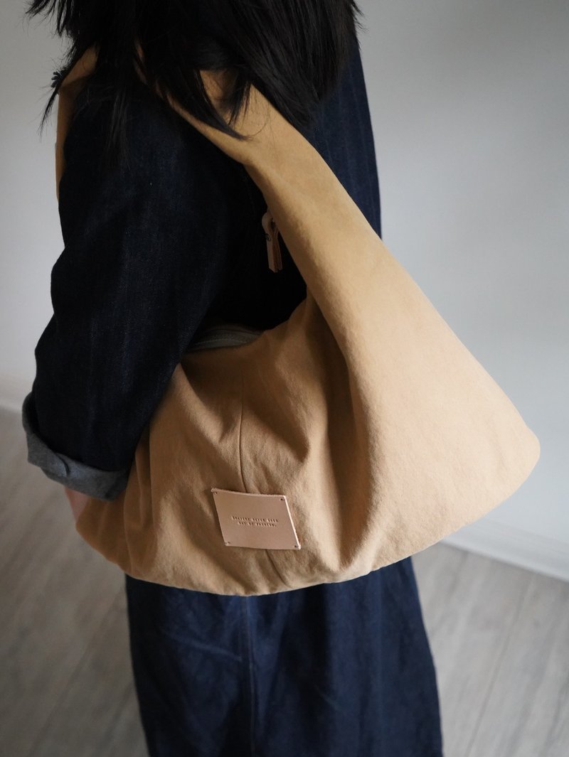 SOFT拉鍊肩背包 純手工製作 日本帆布 - 側背包/斜背包 - 棉．麻 