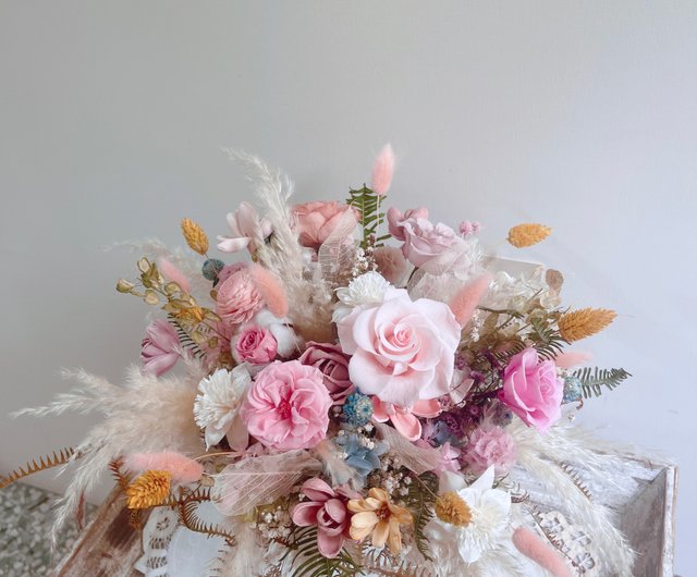 Immortal flower wave ball bouquet-crown style dried flowers/birthday/Valentine's  Day/Mother's Day//opening/proposal - Shop Mint Cat Floral Arrangement Dried  Flowers & Bouquets - Pinkoi