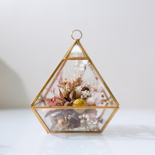 Pyramid of Love (Golden Dry Flower)