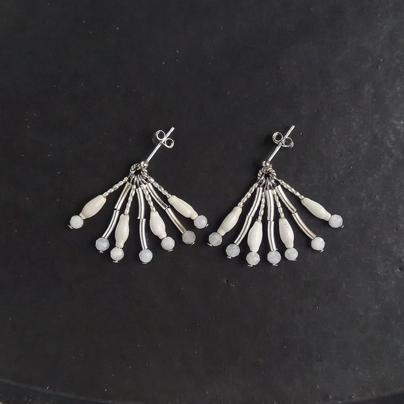 Moonstone, Karen Silver, Silver 925, Judas dama earrings / pierced earrings or Clip-On - Earrings & Clip-ons - Silver Silver