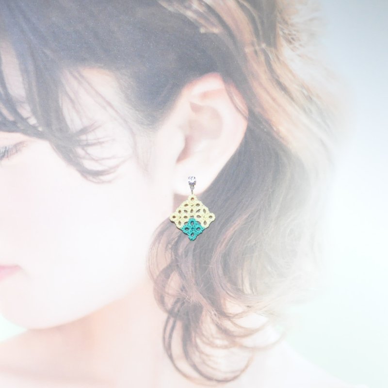新品萬歲! 馬賽克方塊耳環 鳯梨 Mosaic Square Earrings Tatting - 耳環/耳夾/耳骨夾 - 繡線 黃色