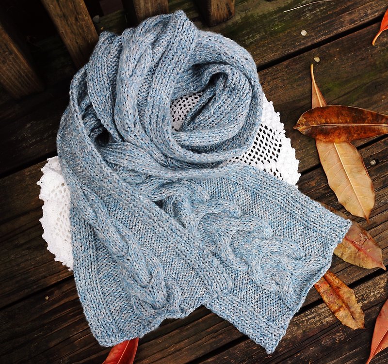 Handmade hand made - low-key gray blue twist - wool scarf [not itch series] - ผ้าพันคอถัก - ขนแกะ สีน้ำเงิน
