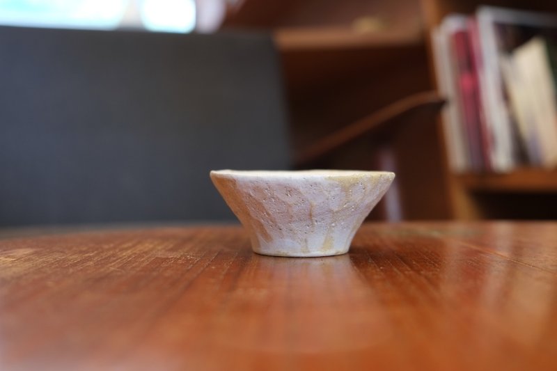 Hand made pottery cup 001 - ถ้วย - ดินเผา ขาว