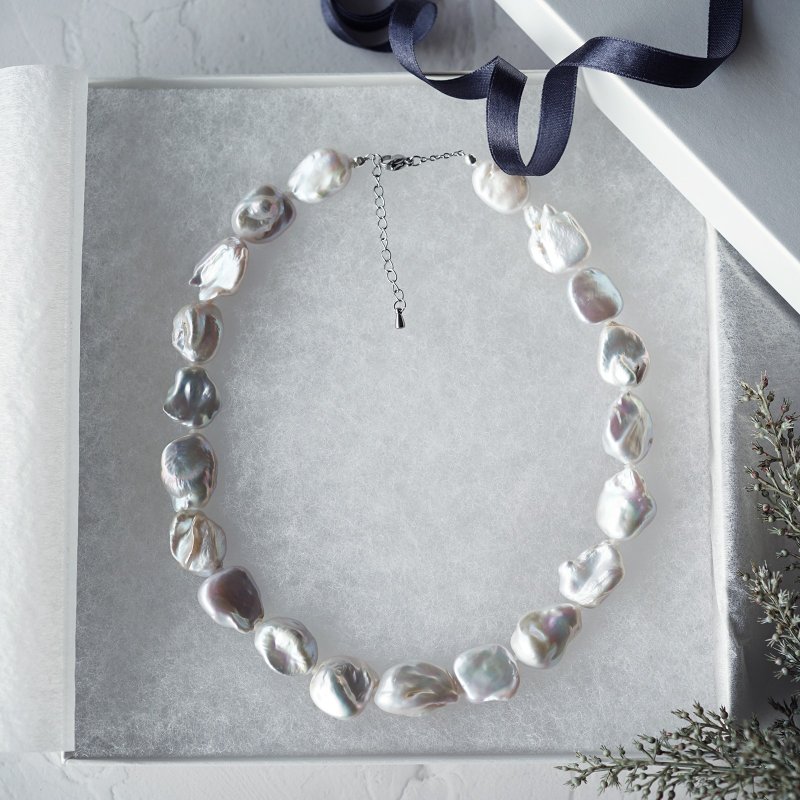 Large baroque freshwater pearl 42cm necklace with adjuster Silk Rainbow - Necklaces - Gemstone White