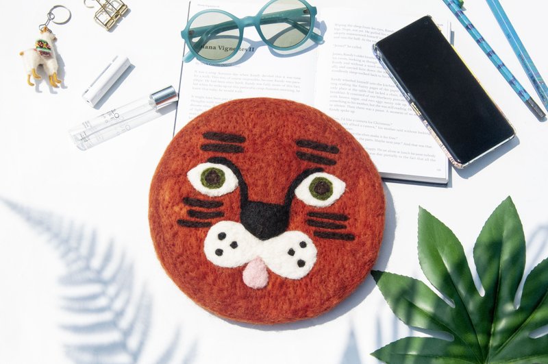 Camping Props Picnic Mat Wool Felt Rainbow Heat Insulation Mat Wool Felt Pot Holder-Tiger Big Cat Zoo - ผ้ารองโต๊ะ/ของตกแต่ง - ขนแกะ หลากหลายสี