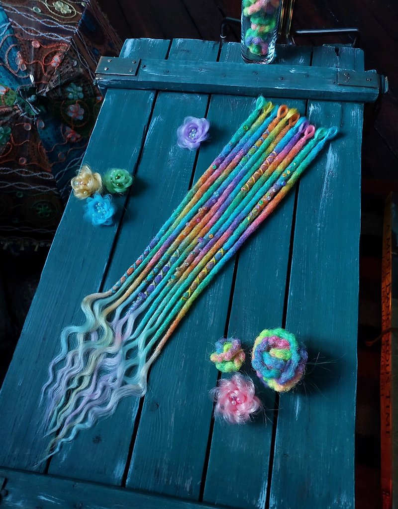 Synthetic Soft crochet dreadlocks. Prism color. Rainbow Ombre Smooth Dreadlocks - เครื่องประดับผม - วัสดุอื่นๆ หลากหลายสี