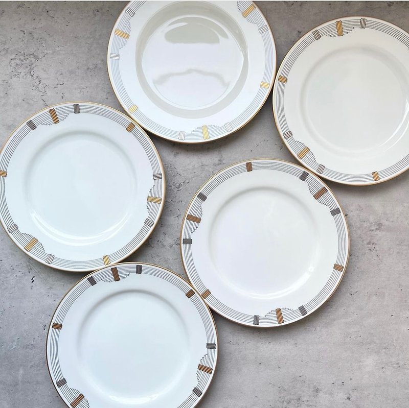 Medieval beauty products brand new preservation product Christian Dior plate dinner plate - Plates & Trays - Porcelain White