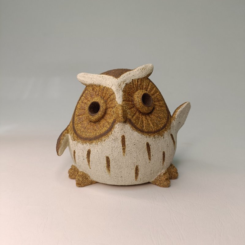 迷你Q版貓頭鷹-黃嘴角鴞/陶藝品/原創設計 - 擺飾/家飾品 - 陶 