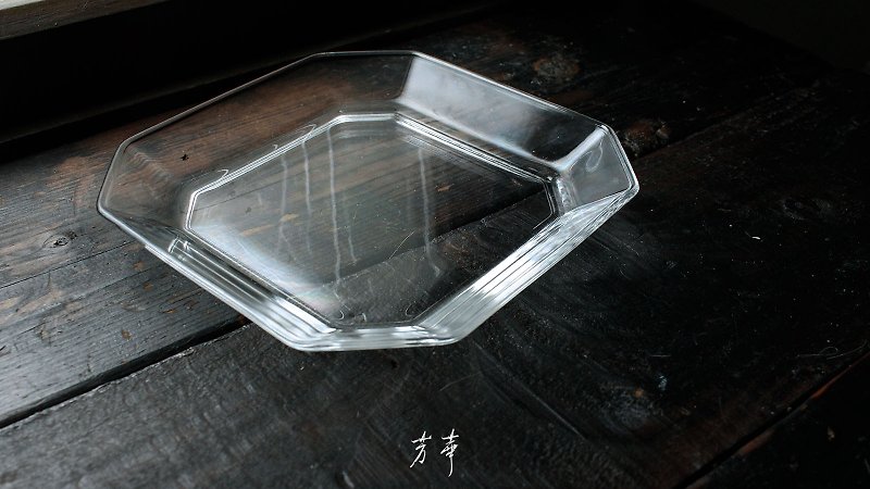 glass octagonal plate - จานและถาด - แก้ว 